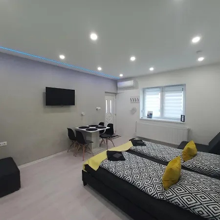 Stilus Apartman Vasarosnameny Exterior photo